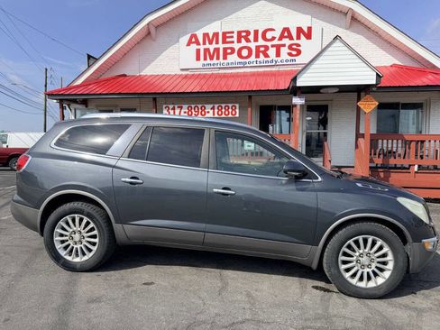Used 2011 Buick Enclave CXL image 1