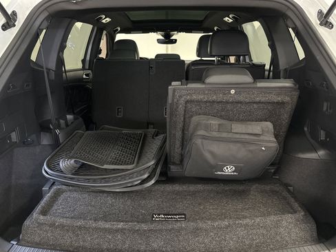 Used 2022 Volkswagen Tiguan SE R-Line FWD image 27