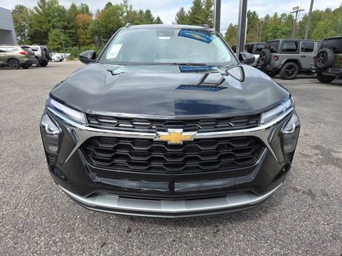 New 2026 Chevrolet Trax LT w/ Driver Confidence Package image 3