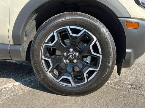 Used 2025 Ford Bronco Sport Outer Banks w/ Outer Banks Tech Package+ AWD/4WD image 13