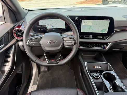 Used 2026 Chevrolet Equinox RS w/ Convenience Package III FWD image 34