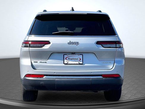 Used 2023 Jeep Grand Cherokee L Limited AWD/4WD image 4