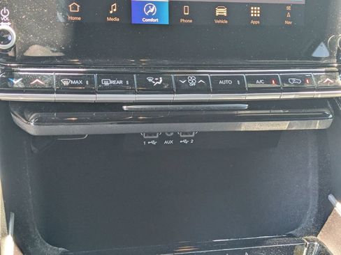 Used 2024 Jeep Wagoneer 4WD image 19