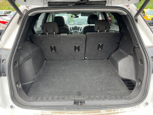 Used 2018 Chevrolet Equinox LT w/ Sun & Infotainment Package FWD image 14