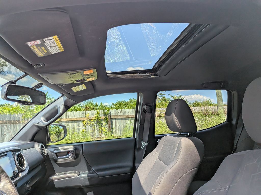Used 2016 Toyota Tacoma TRD Sport w/ Premium & Technology Package RWD image 21