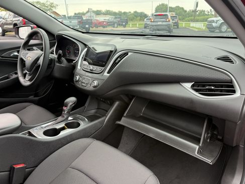 Used 2023 Chevrolet Malibu RS FWD image 12