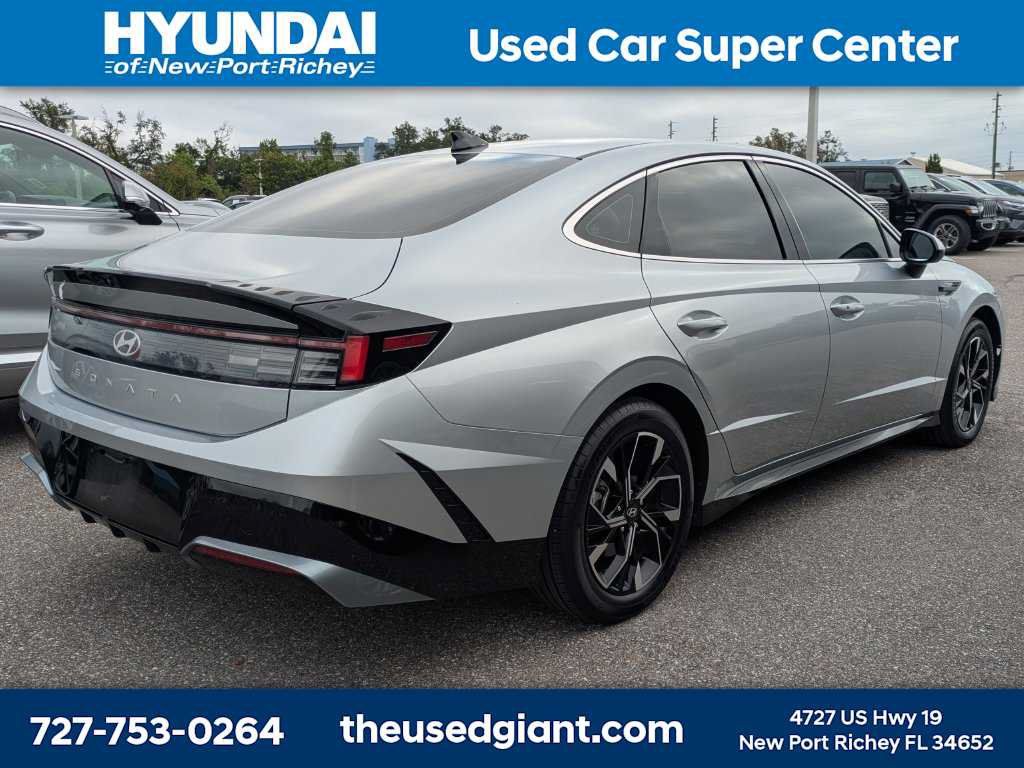 Certified 2024 Hyundai Sonata SEL FWD image 2