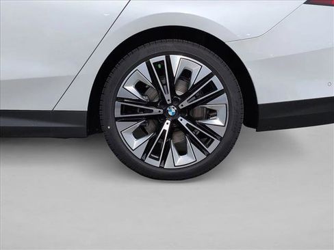 New 2026 BMW 530i xDrive image 10