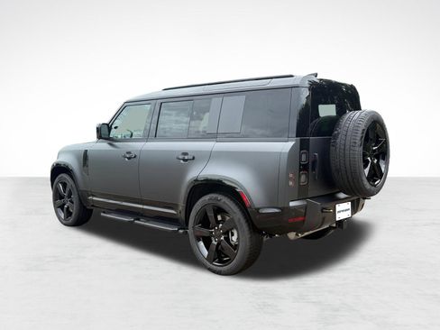 New 2026 Land Rover Defender 110 X-Dynamic SE AWD/4WD image 2