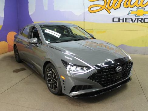 Used 2021 Hyundai Sonata Limited FWD image 4