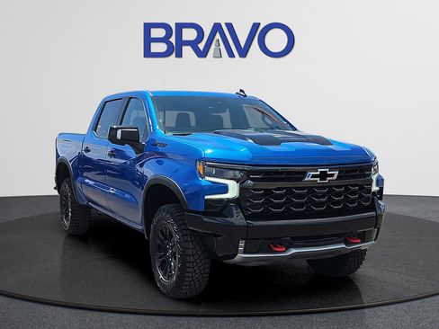 Used 2023 Chevrolet Silverado 1500 ZR2 w/ Technology Package AWD/4WD image 6