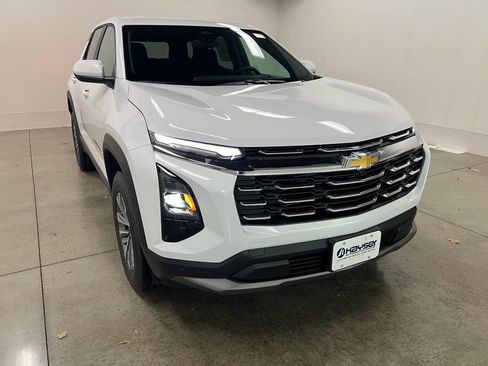 New 2026 Chevrolet Equinox LT image 1