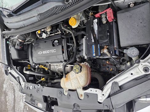 Used 2014 Chevrolet Sonic LT image 23