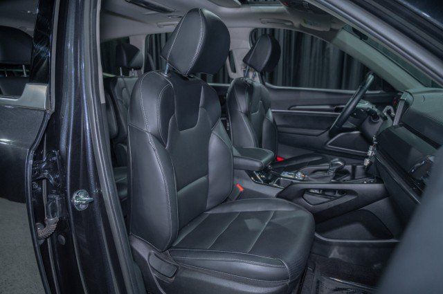 Used 2025 Kia Telluride S AWD/4WD image 15