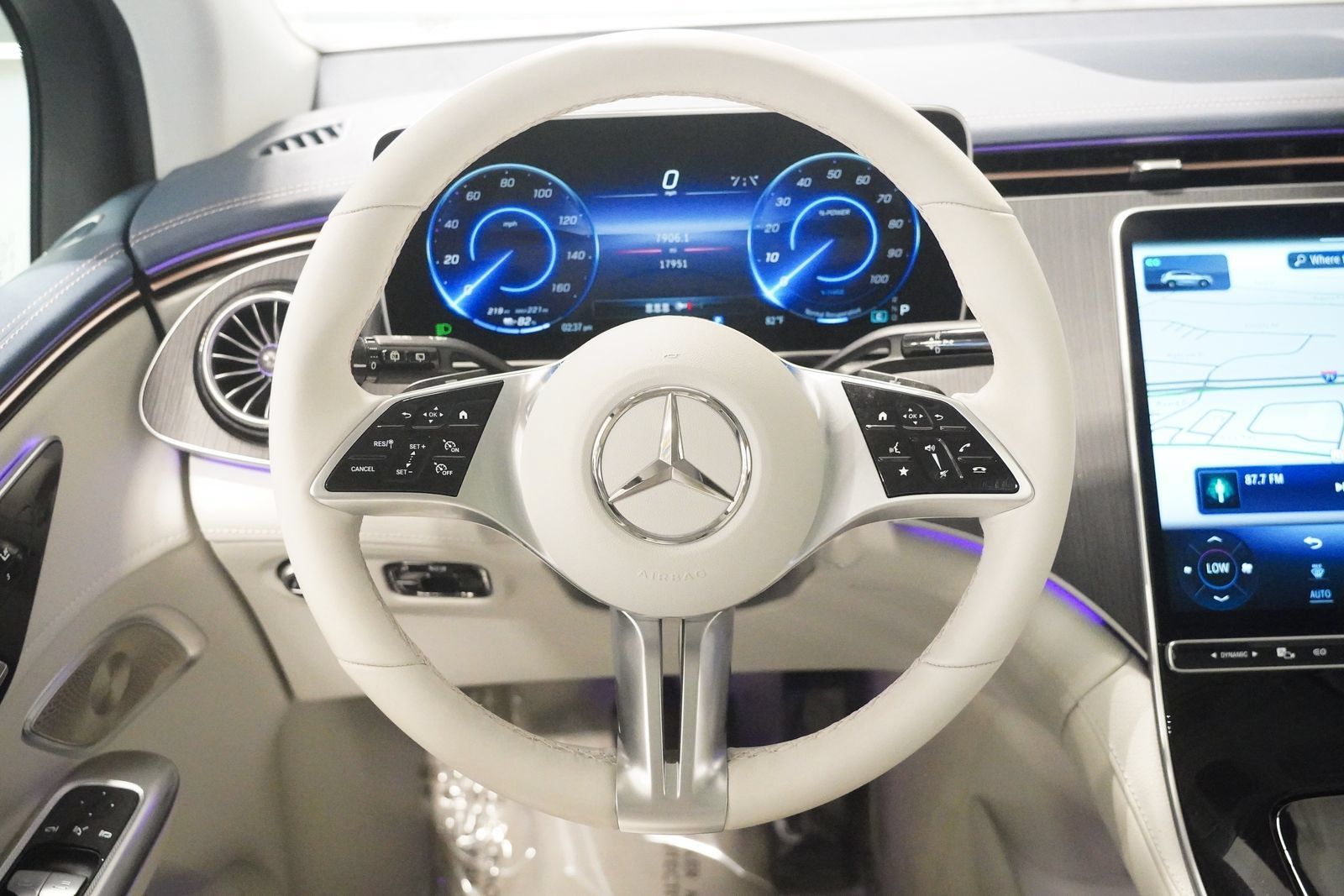 Certified 2025 Mercedes-Benz EQE 350+ 4MATIC SUV image 15
