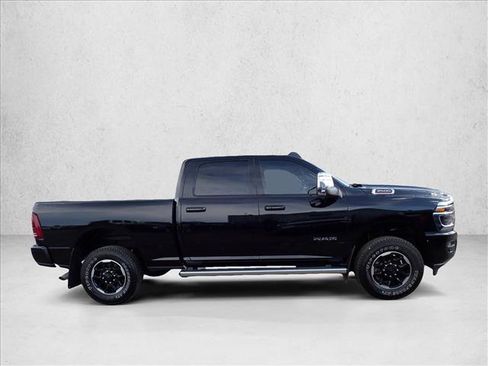 Used 2025 RAM 3500 Laramie AWD/4WD image 5