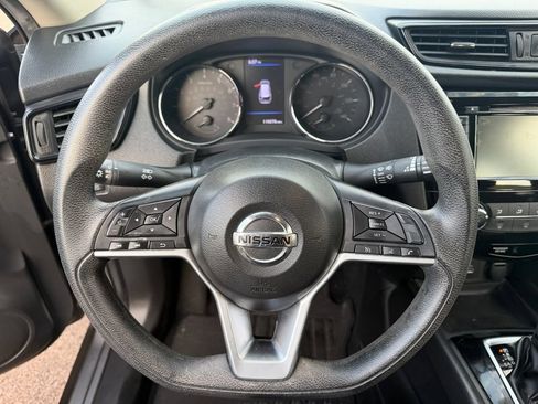 Used 2018 Nissan Rogue S FWD image 13