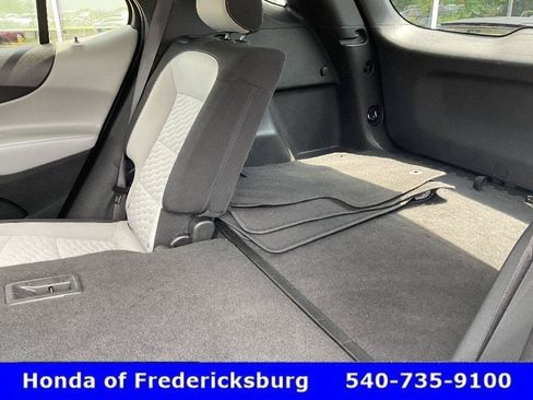 Used 2021 Chevrolet Equinox LS w/ LS Convenience Package FWD image 26