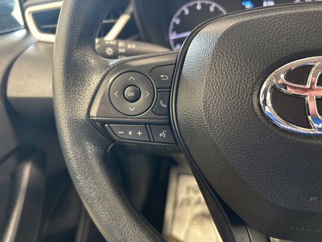 Used 2025 Toyota Corolla LE FWD image 24