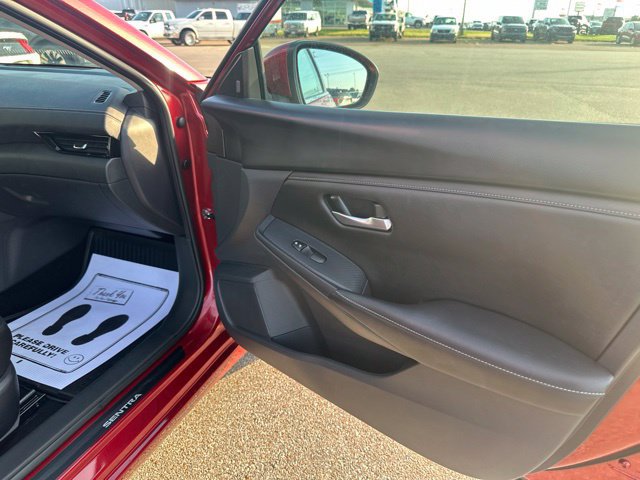 Used 2024 Nissan Sentra SV FWD image 10