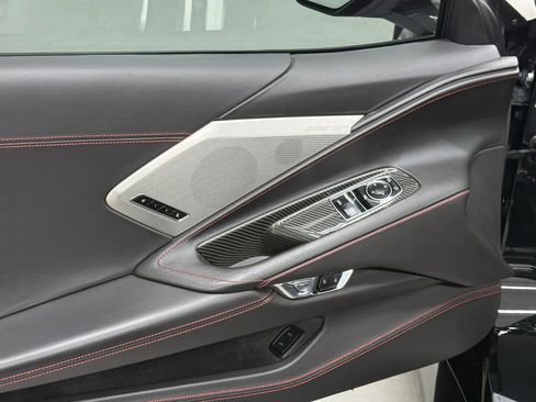 Used 2021 Chevrolet Corvette Stingray Premium Cpe w/ Z51 Performance Package image 13