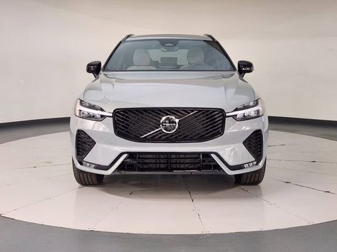 New 2026 Volvo XC60 B5 Plus w/ Protection Package Premier image 9