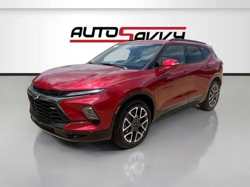 Used 2025 Chevrolet Blazer RS w/ Driver Confidence II Package FWD image 3