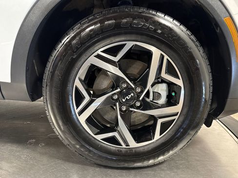 Certified 2023 Kia Sportage LX AWD/4WD image 12
