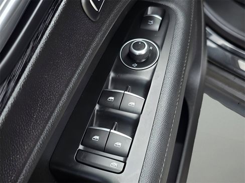 Used 2022 Alfa Romeo Stelvio Sprint image 19