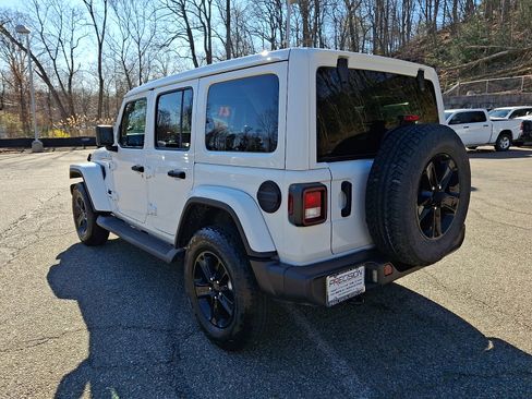 Certified 2021 Jeep Wrangler Unlimited Sahara AWD/4WD image 5
