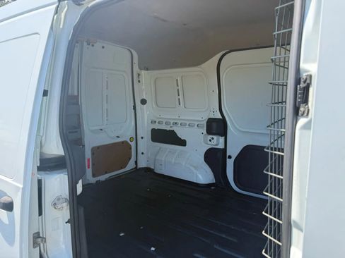 Used 2012 Ford Transit Connect XLT image 41
