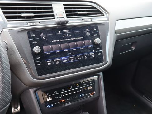 Used 2024 Volkswagen Tiguan SE R-Line w/ MDO Package, Three-Row FWD image 8