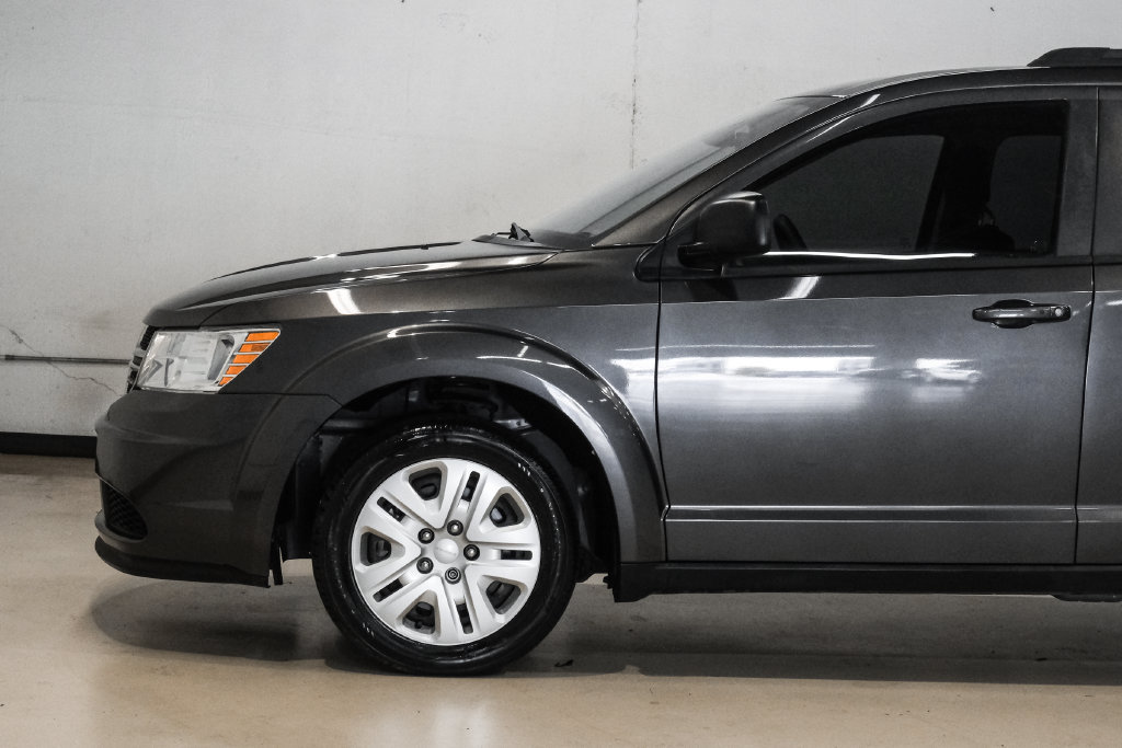 Used 2019 Dodge Journey SE FWD image 16