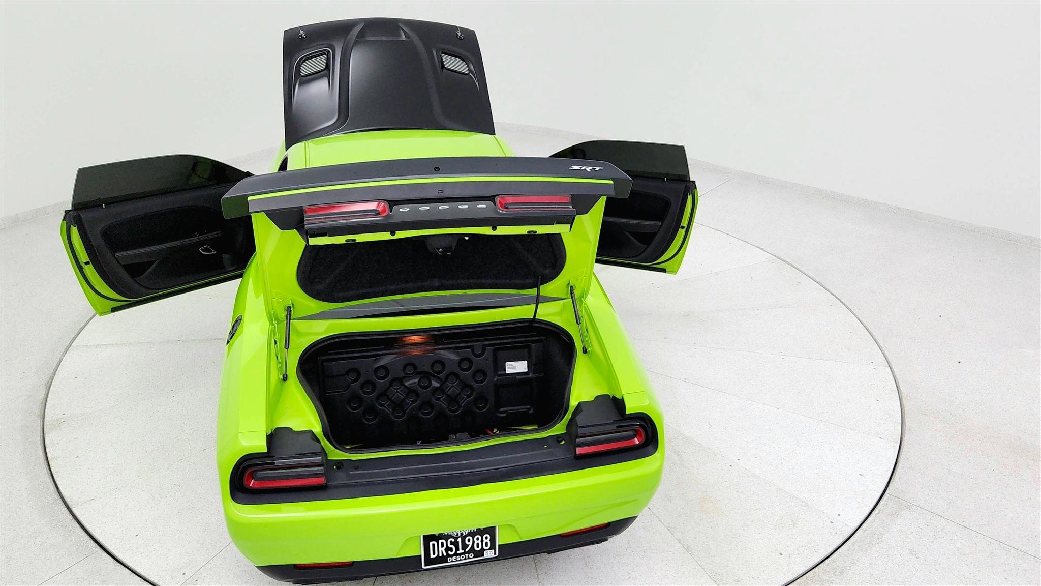 Used 2015 Dodge Challenger SRT Hellcat RWD image 10