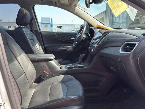 Used 2018 Chevrolet Equinox Premier FWD image 12