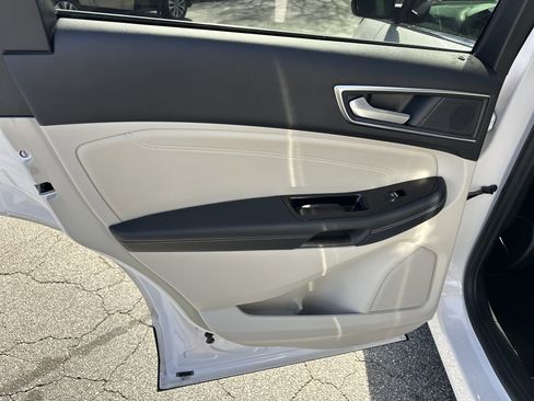 Used 2019 Ford Edge Titanium w/ Equipment Group 301A image 23