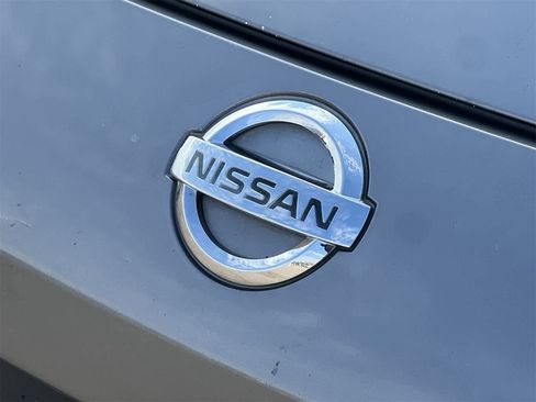 Used 2010 Nissan 370Z Touring w/ Sport Pkg image 12