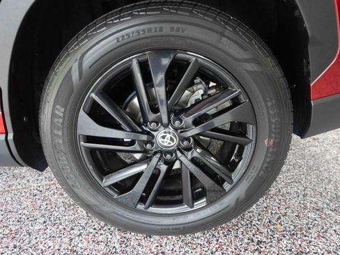 Used 2025 Toyota Corolla Cross AWD Hybrid w/ Moonroof Package image 29