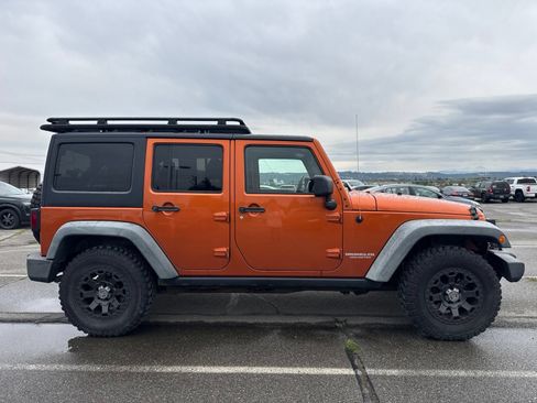 Used 2011 Jeep Wrangler Unlimited Rubicon w/ Trailer Tow Group AWD/4WD image 5
