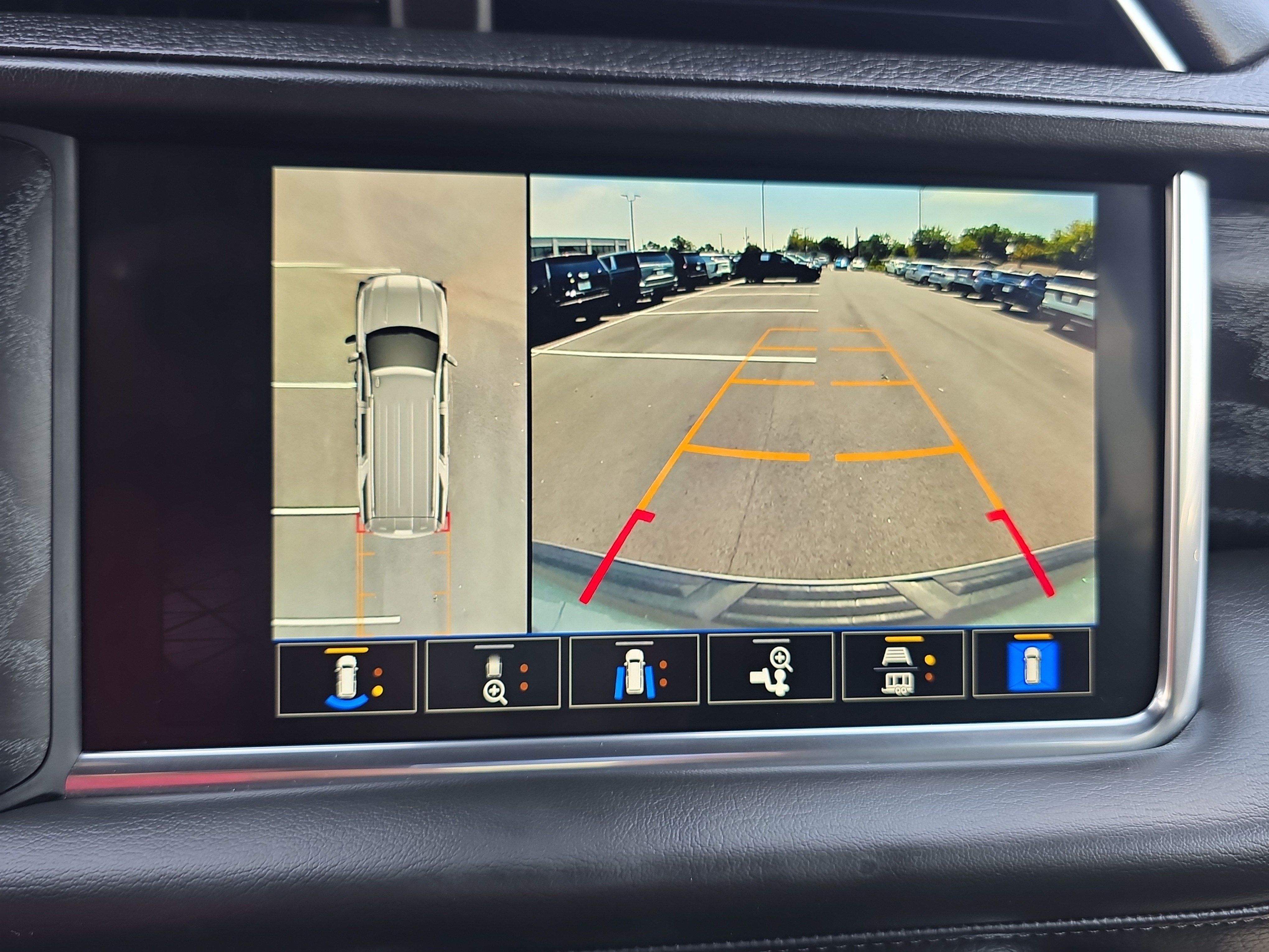 Used 2023 GMC Yukon Denali AWD/4WD image 25