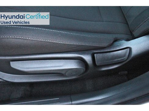 Certified 2025 Hyundai Elantra SEL FWD image 27
