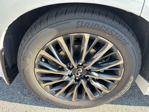 New 2026 INFINITI QX80 Autograph w/ Premium Cargo Package image 18