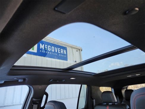 Used 2024 Chevrolet Traverse RS w/ LPO, Floor Liner Package image 19