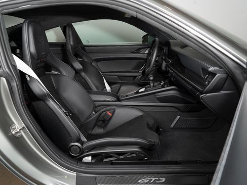 Used 2026 Porsche 911 GT3 image 32