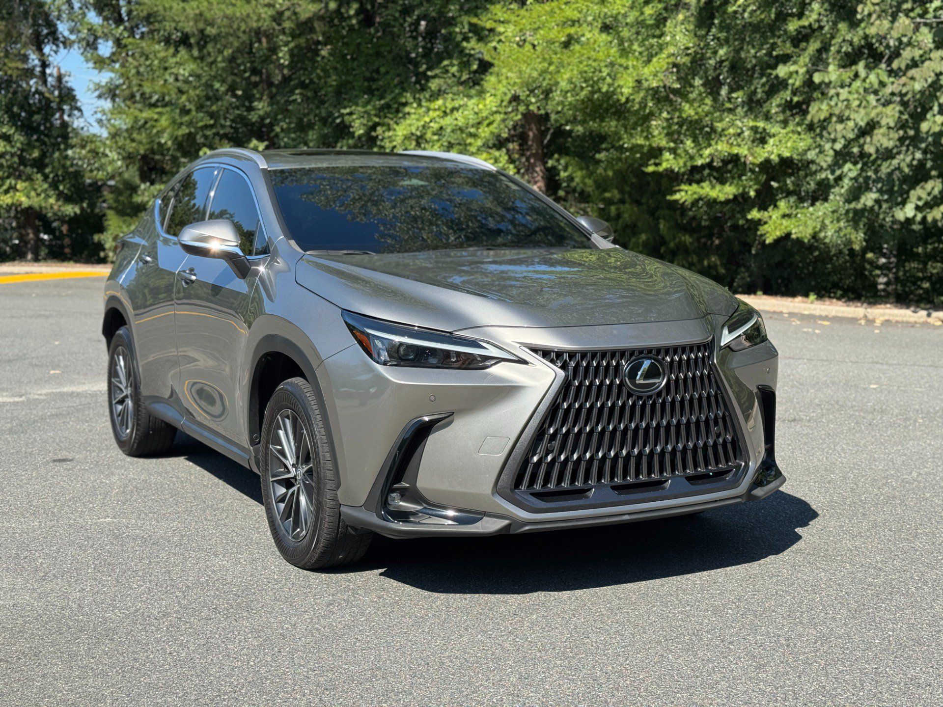 Used 2024 Lexus NX 250 FWD w/ Towing Package (2000 Lbs) image 16