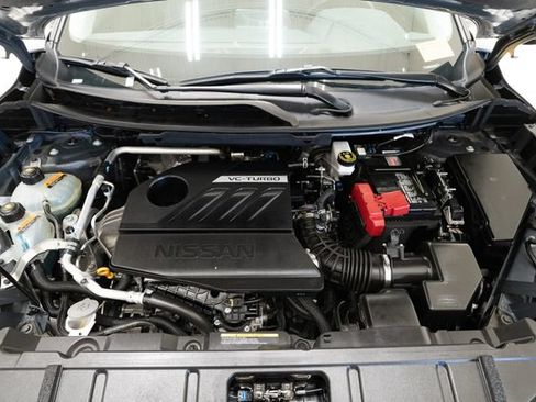 Used 2025 Nissan Rogue SV FWD image 3