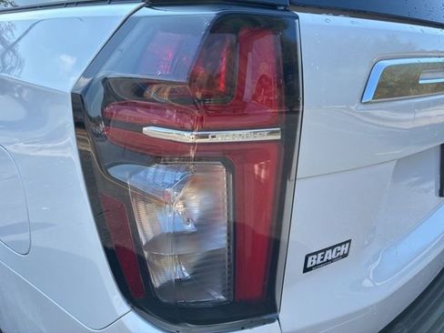 Used 2024 Chevrolet Suburban High Country image 13