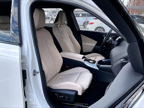 Used 2025 BMW X3 xDrive30i w/ M Sport Package image 13