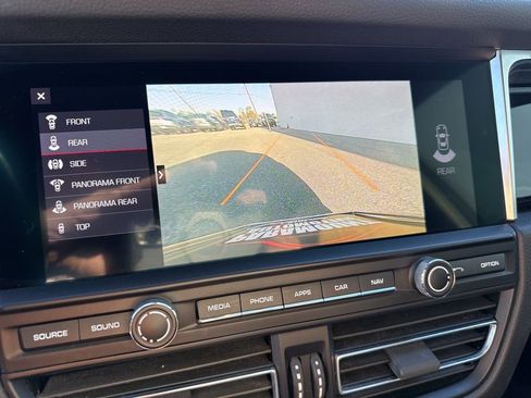 Used 2021 Porsche Macan S image 22