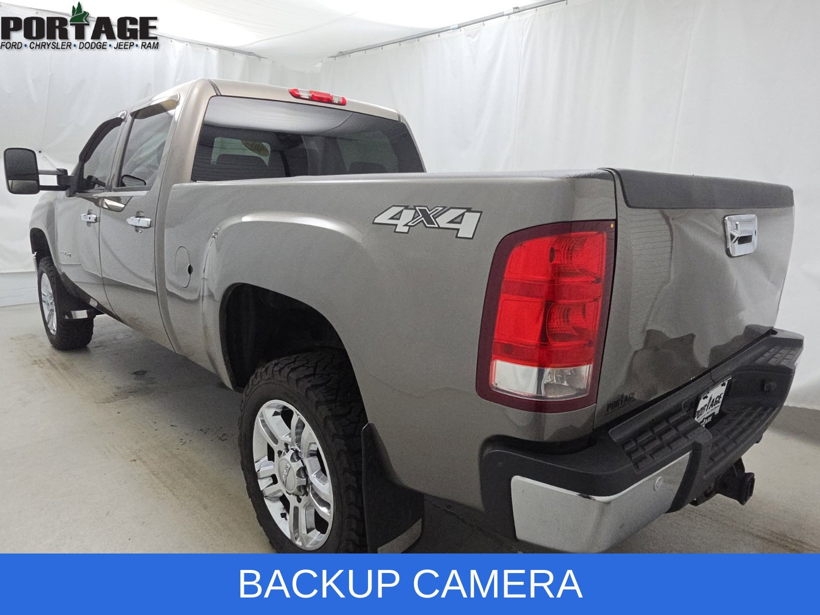Used 2012 GMC Sierra 2500 SLE w/ SLE Preferred Package AWD/4WD image 5